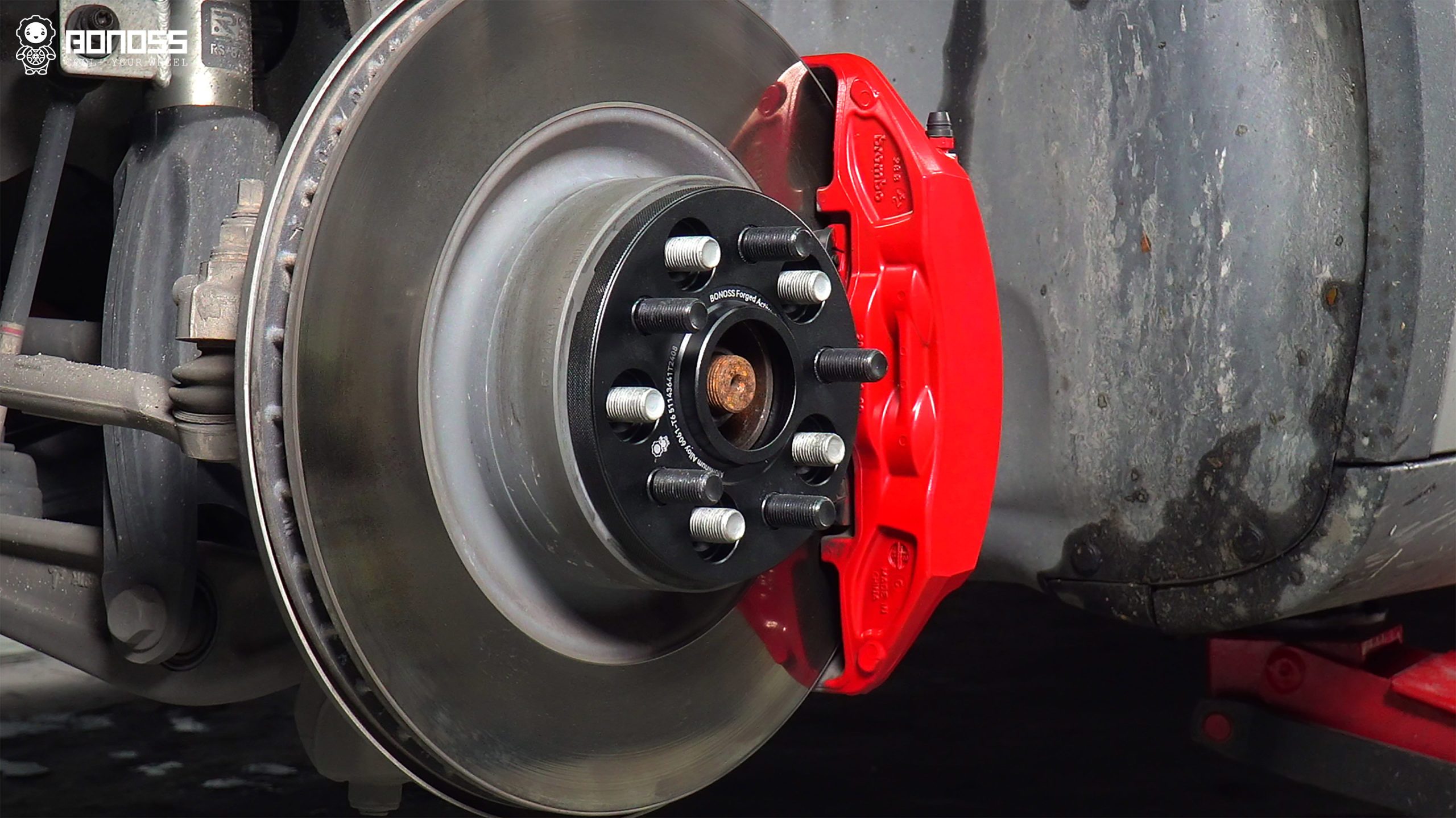 A Safety Guide to Tesla Model Y Wheel Spacers Steel vs. Aluminum BONOSS Forged Active Cooling Adapters Hubcentric Spacers Pros Before and After Example (1)