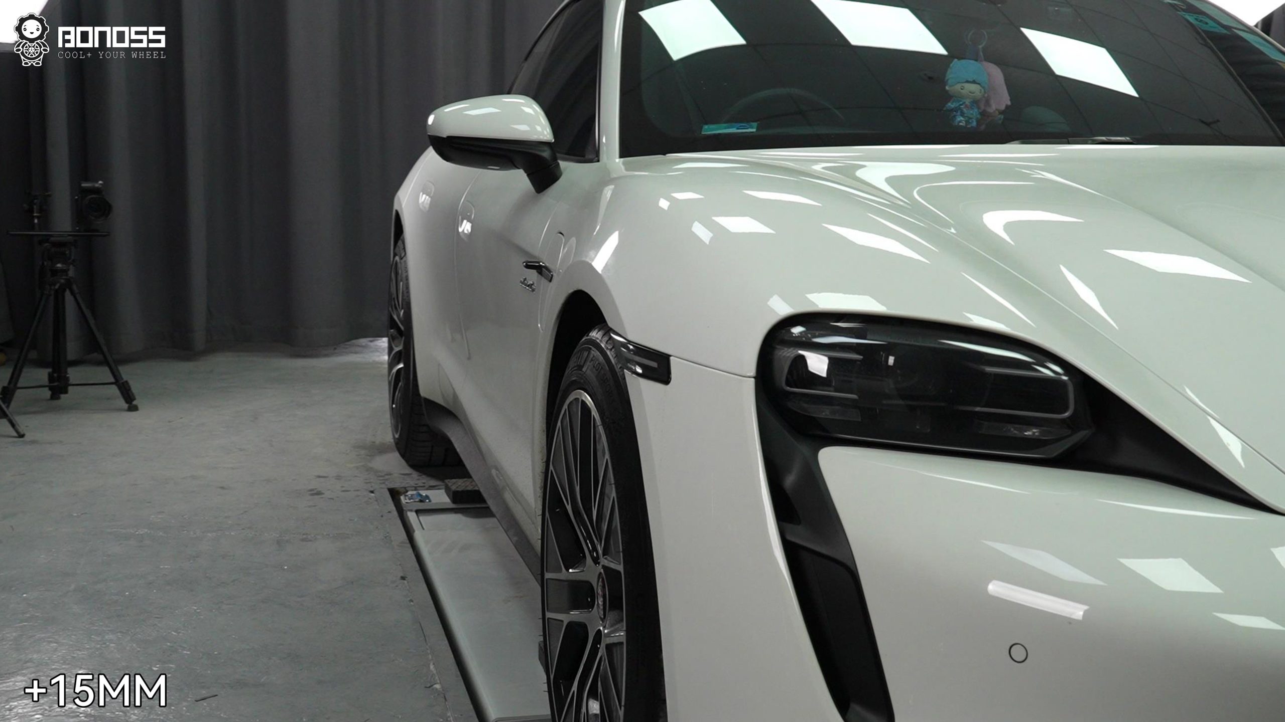 BONOSS Forged Lightweight Plus 2023 Porsche Taycan Wheel Spacers Front 15mm Rear 15mm Before and After (4)