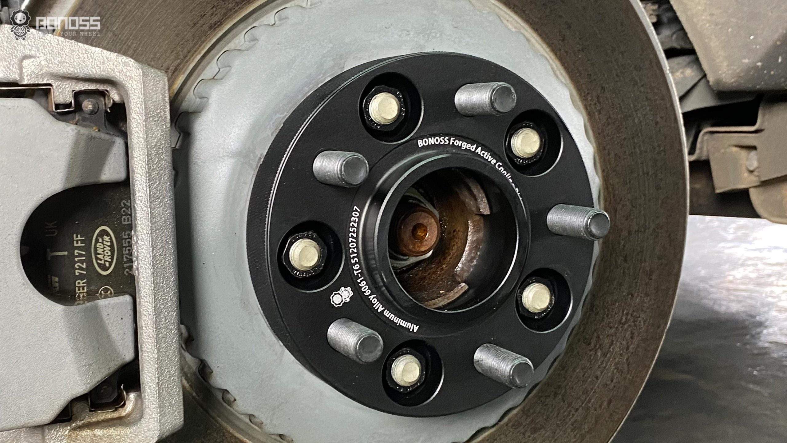 Defender Wheel Spacers Sizes Explained for the Perfect Fitment BONOSS Forged Active Cooling Adapters Hubcentric Spacers Pros Before and After Example (3)