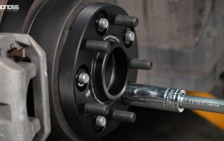 Top-Rated Nissan 350Z Wheel Spacers Brands Expert Picks BONOSS Forged Active Cooling Adapters Hubcentric Spacers Pros Before and After Example (1)