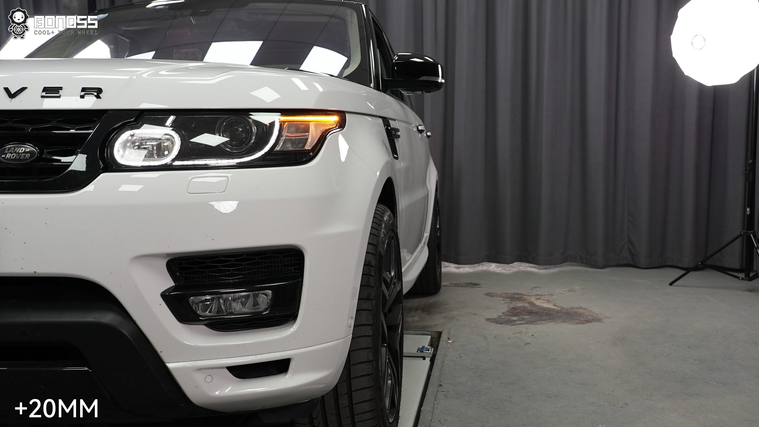 BONOSS Forged Active Cooling 2016 Land Rover Range Rover Sport Wheel Spacers Front 20mm Rear 30mm Before and After (4)