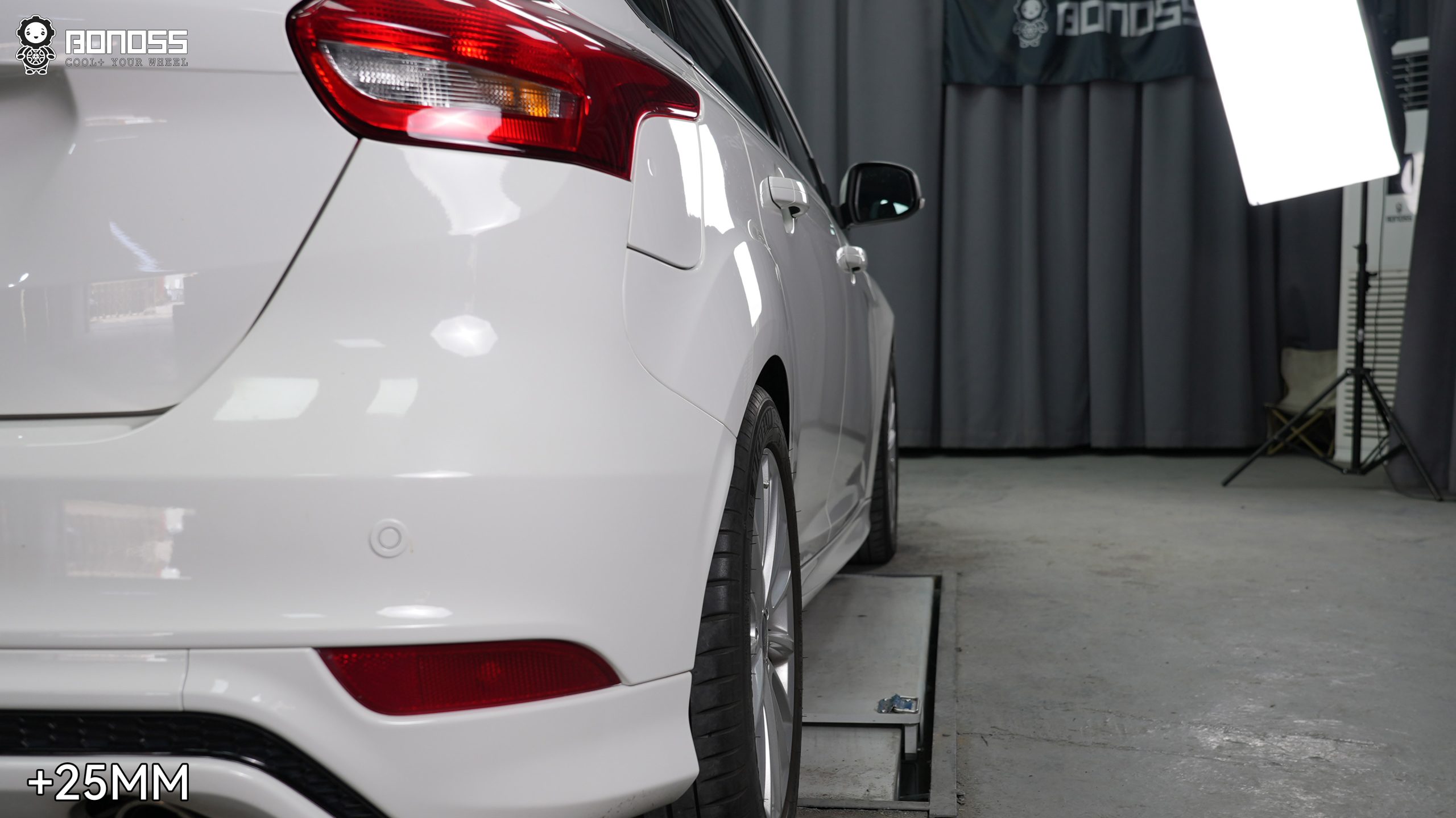 BONOSS Forged Active Cooling 2018 Ford Focus Wheel Spacers Front 20mm Rear 25mm Before and After (6)