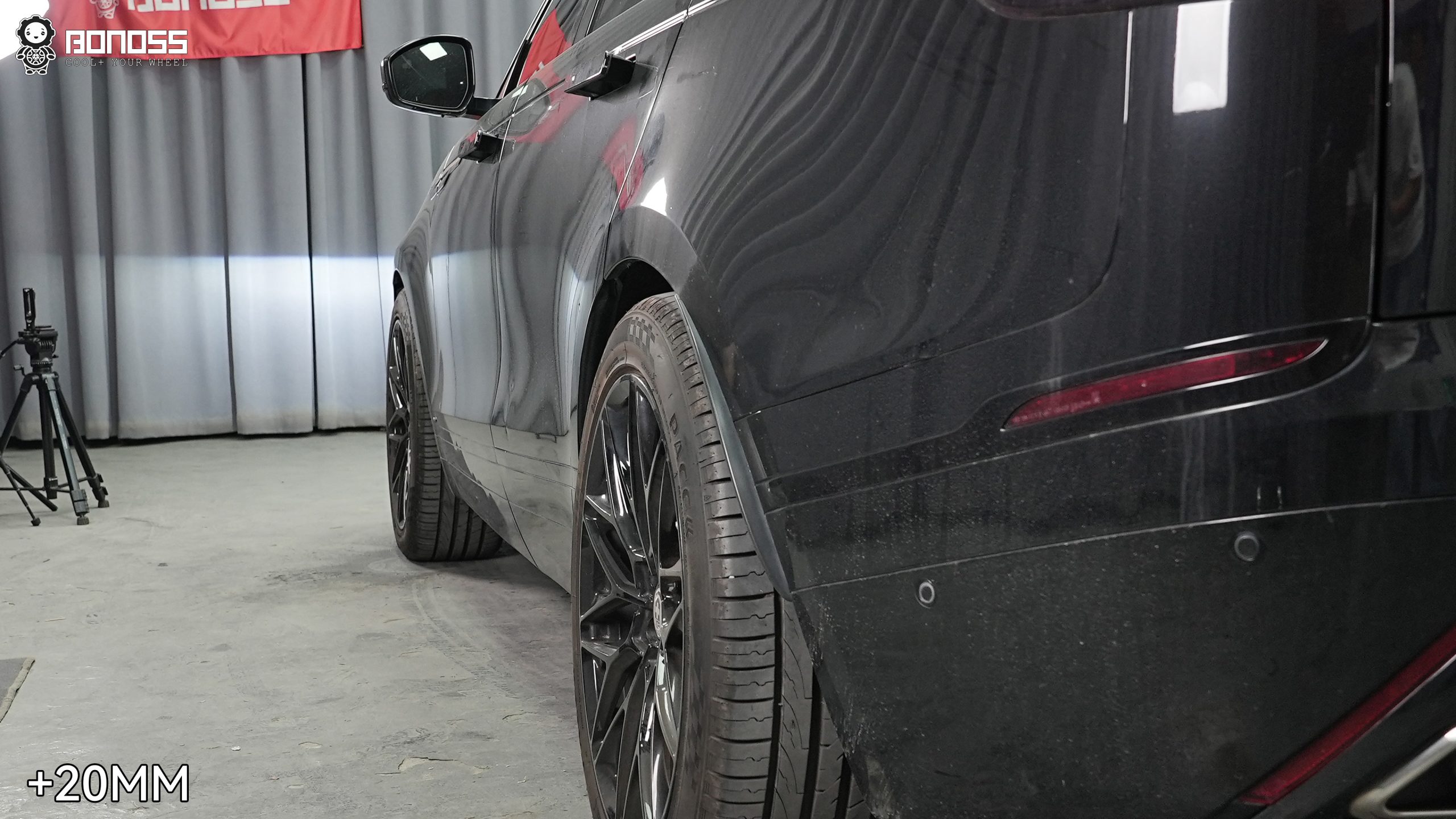 BONOSS Forged Active Cooling 2018 Land Rover Range Rover Velar Wheel Spacers Front 15mm Rear 20mm Before and After (5)