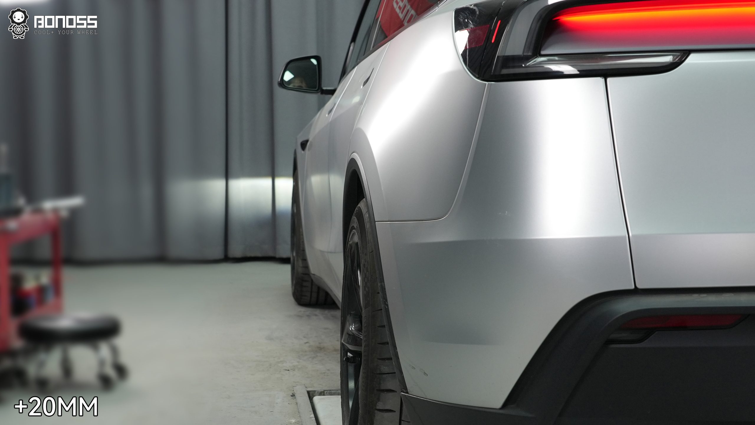 BONOSS Forged Active Cooling 2025 Tesla Model Y Wheel Spacers Front 20mm Rear 20mm Before and After (5)