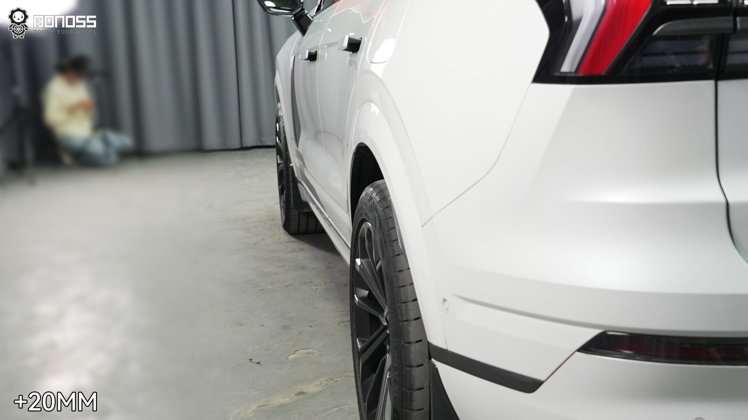 BONOSS Forged Lightweight Plus 2023 Lynk&Co 09 Wheel Spacers Front 15mm Rear 20mm Before and After (5)