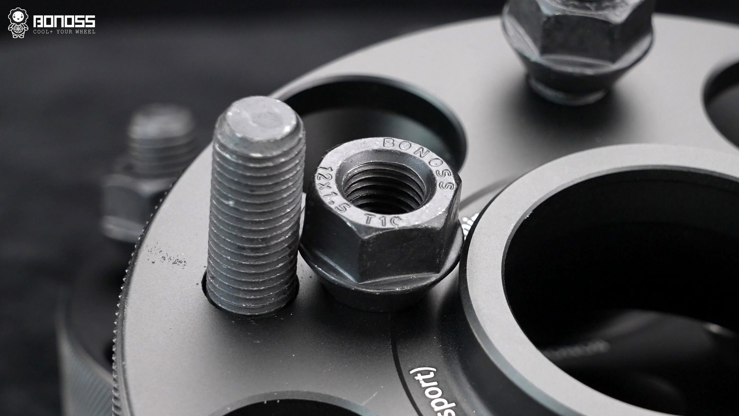 Best Jeep Wheel Spacers Explained Bolt-on vs. Slip-on BONOSS Forged Active Cooling Adapters Hubcentric Spacers Pros Before and After Example (2)