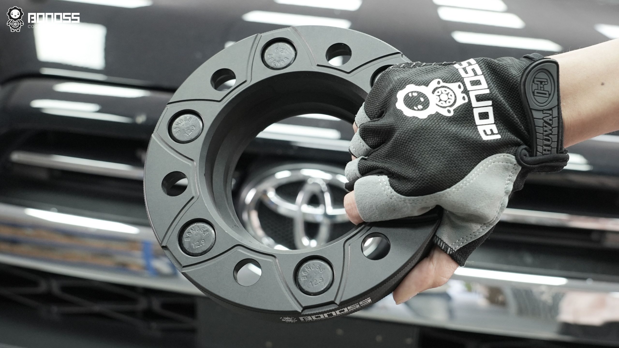 2022 Tundra Wheel Spacers 101 Hub-Centric vs. Lug-Centric BONOSS Forged Active Cooling Adapters Hubcentric Spacers Pros Before and After Example (3)