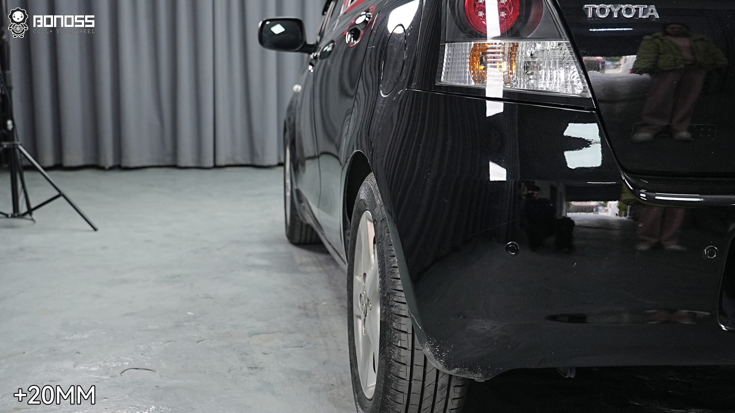 BONOSS Forged Active Cooling 2008 Toyota Yaris Wheel Spacers Front 15mm Rear 20mm Before and After (5)