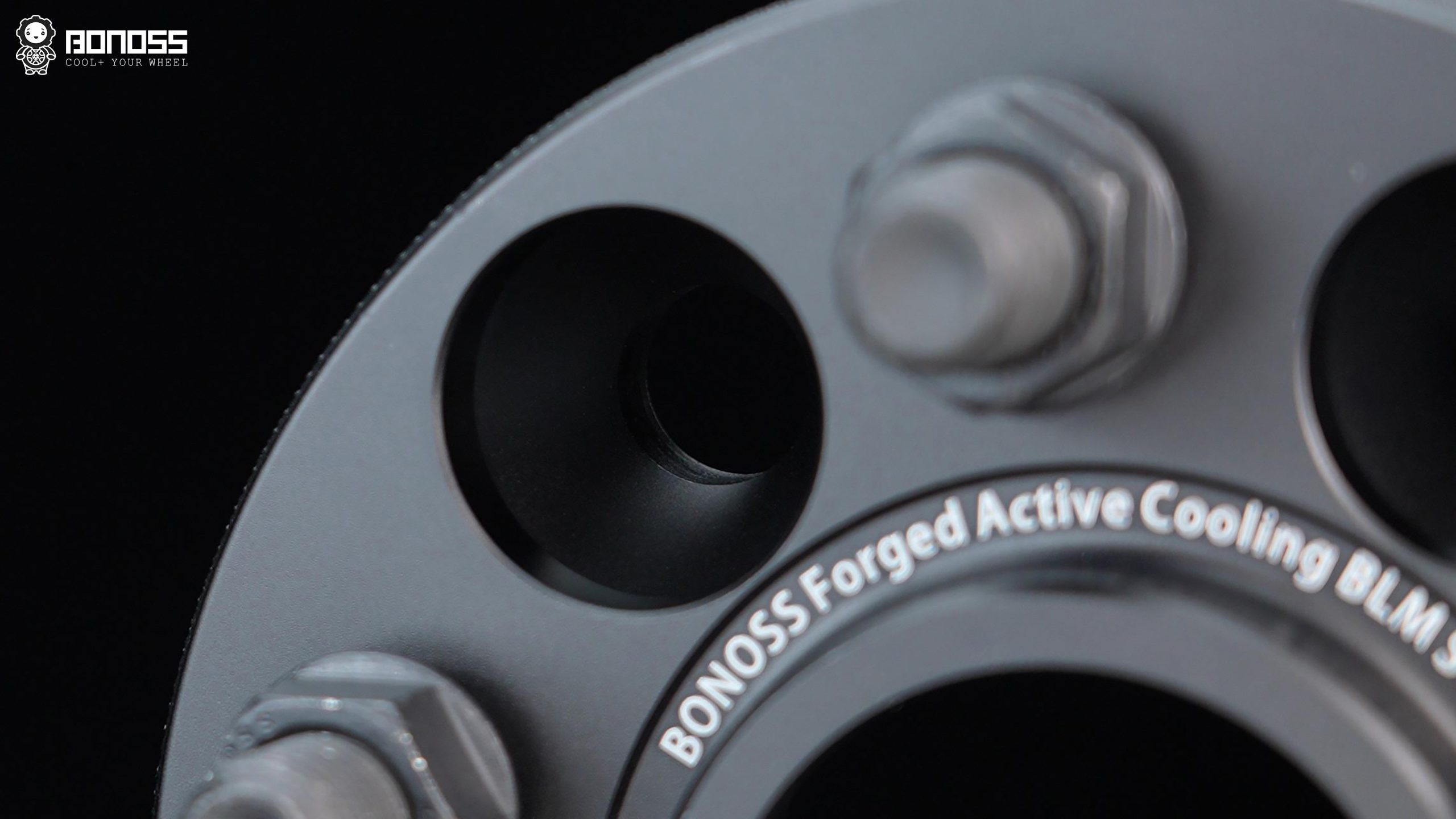 BONOSS Forged Active Cooling 2011 Land Rover Discovery 4 Wheel Spacers Front 25mm Rear 30mm Before and After (1)