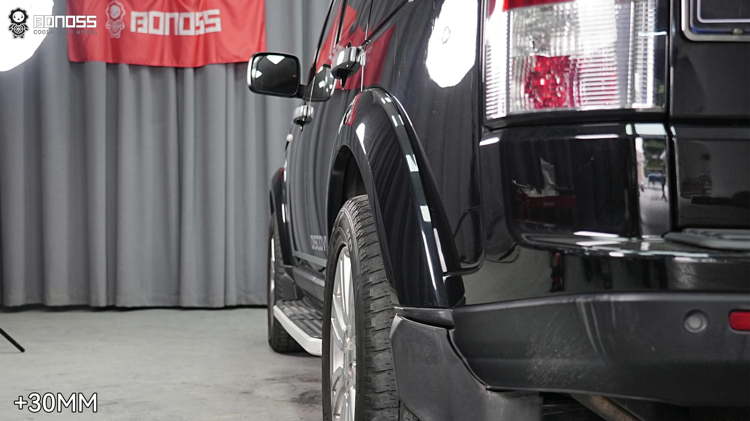 BONOSS Forged Active Cooling 2011 Land Rover Discovery 4 Wheel Spacers Front 25mm Rear 30mm Before and After (5)