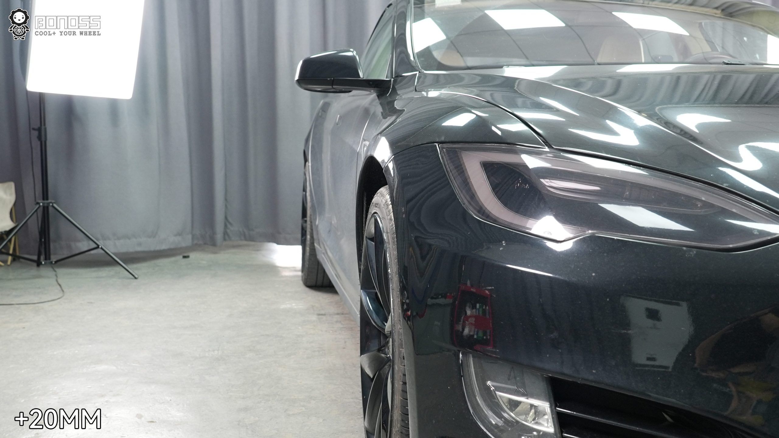 BONOSS Forged Active Cooling 2015 Tesla Model S Wheel Spacers Front 20mm Rear 25mm Before and After (4)