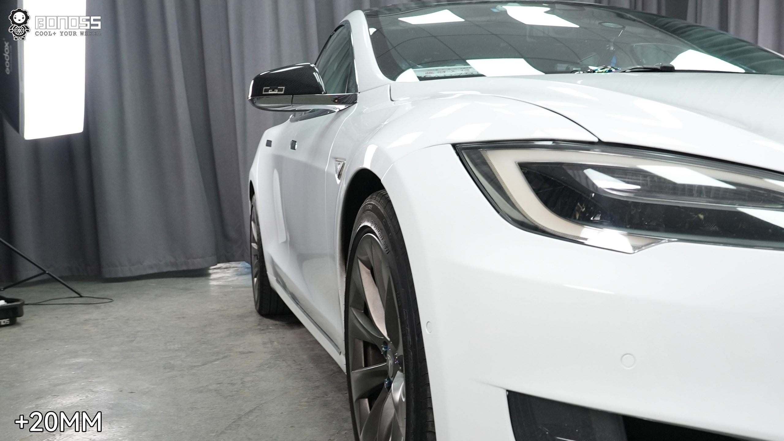 BONOSS Forged Active Cooling 2016 Tesla Model S Wheel Spacers Front 20mm Rear 25mm Before and After (4)