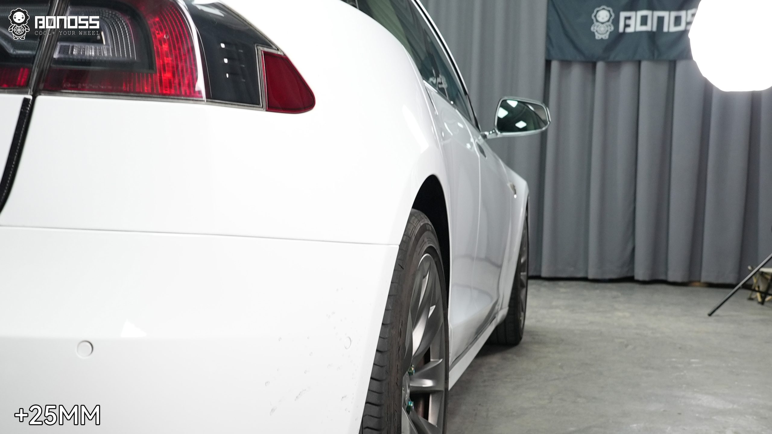 BONOSS Forged Active Cooling 2016 Tesla Model S Wheel Spacers Front 20mm Rear 25mm Before and After (6)