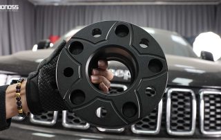 Best 2004 Jeep Grand Cherokee Wheel Spacers Torque Specs BONOSS Forged Active Cooling Adapters Hubcentric Spacers Pros Before and After Example (1)