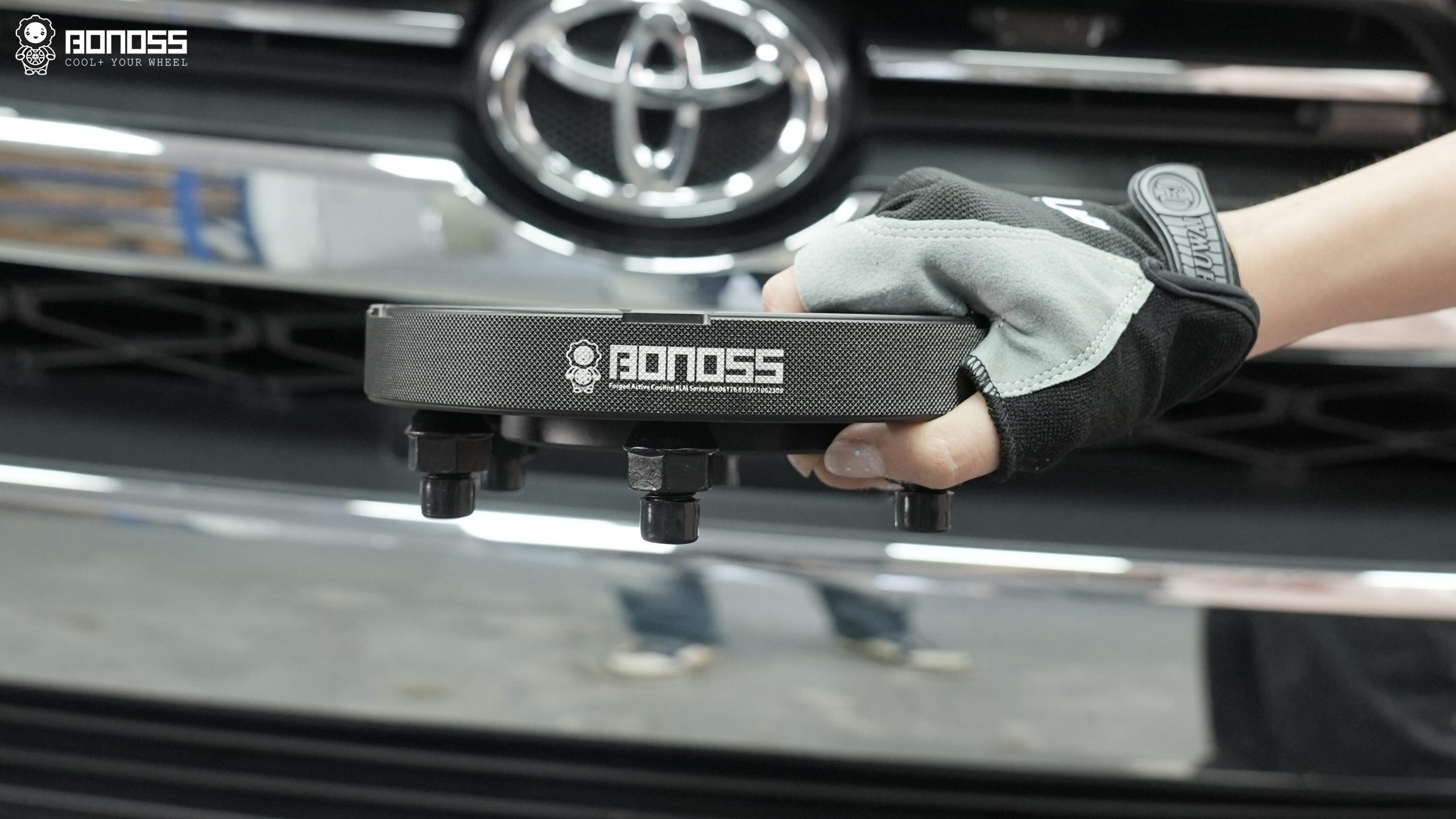 Best 2022 Tundra Wheel Spacers Brands You Can Trust BONOSS Forged Active Cooling Adapters Hubcentric Spacers Pros Before and After Example (2)