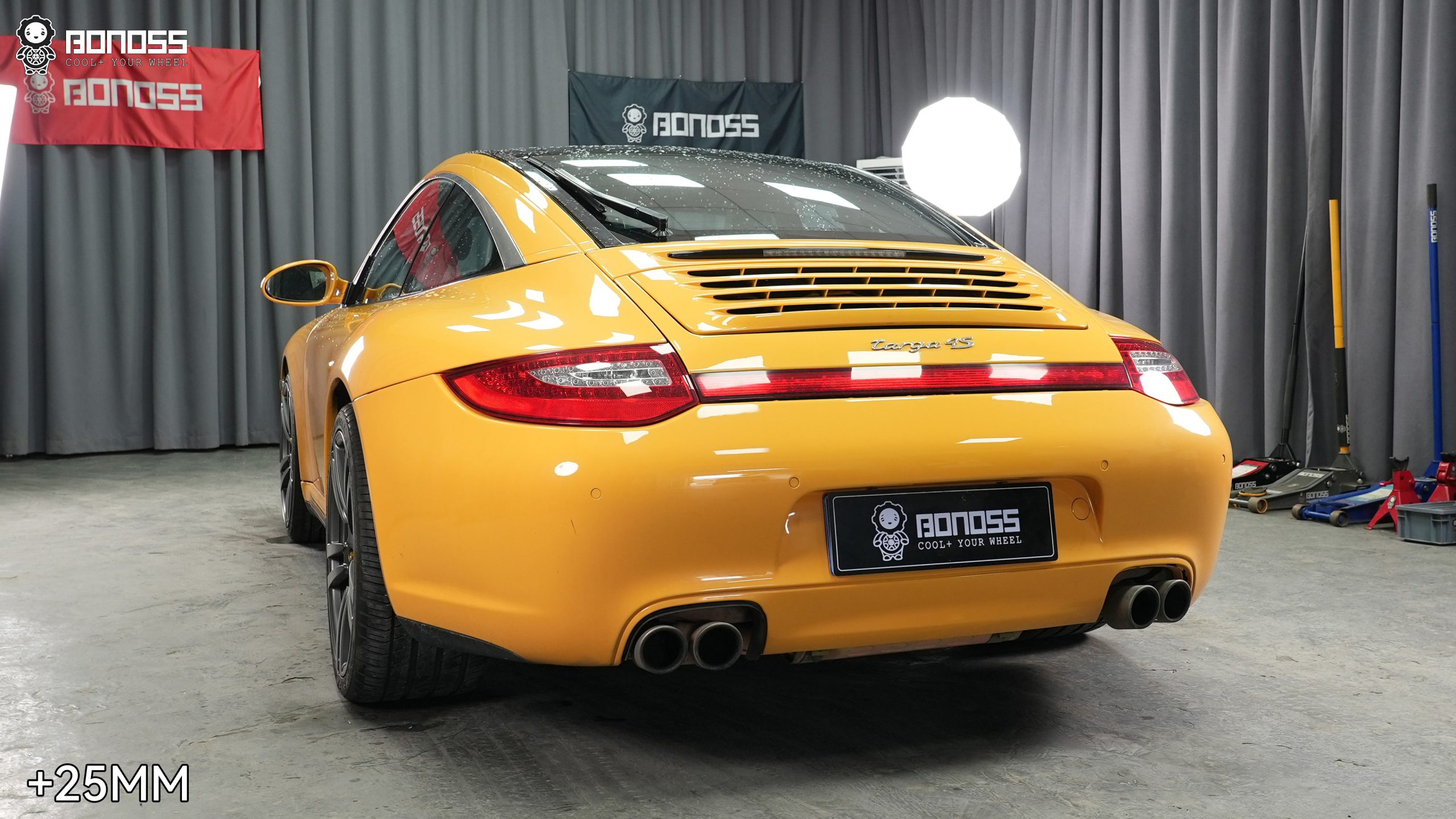 BONOSS Forged Active Cooling 2010 Porsche 911 Wheel Spacers Rear 25mm Before and After (2)