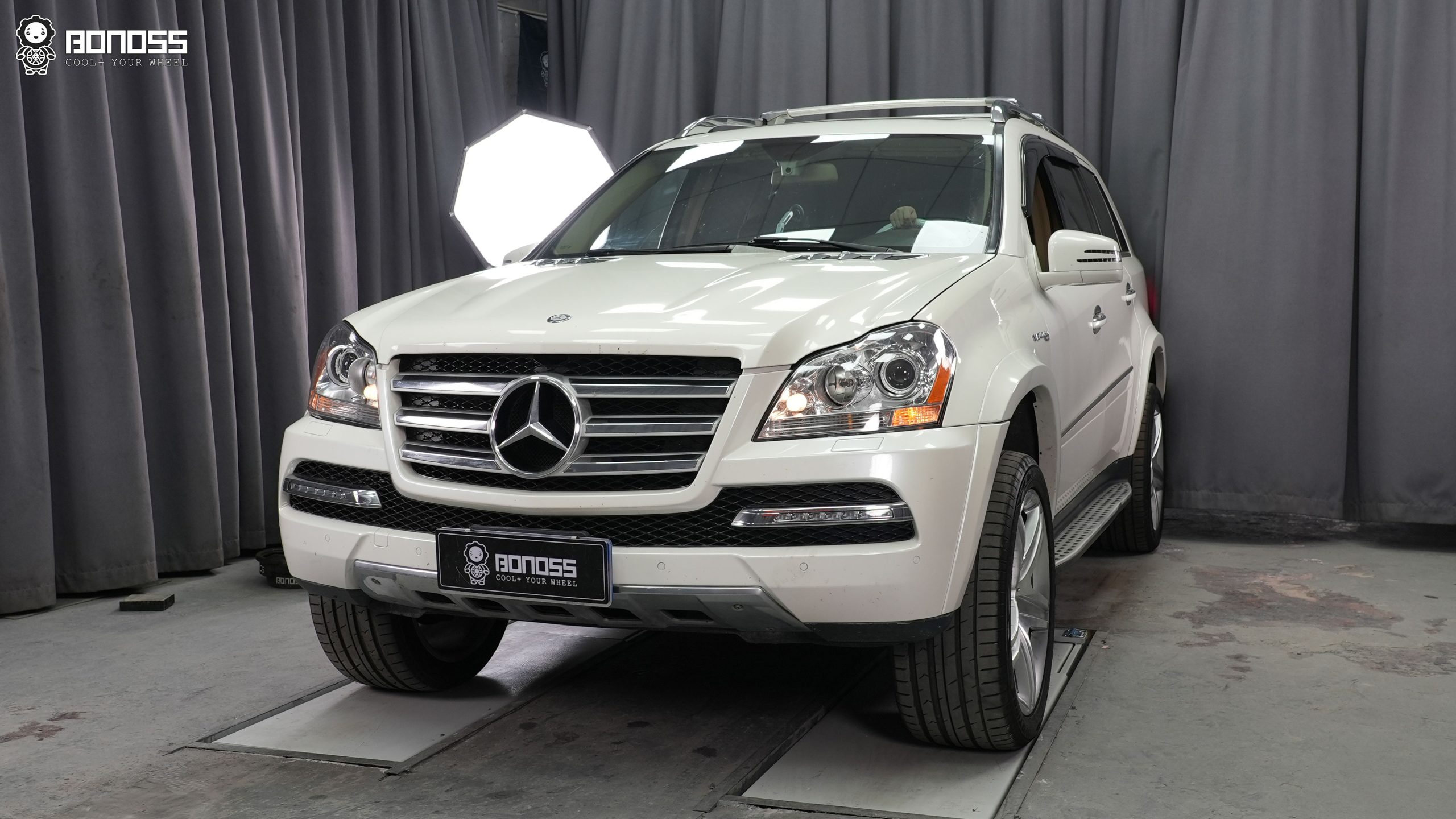 BONOSS Forged Lightweight Plus 2012 Mercedes-Benz GL-Class Wheel Spacers Front 20mm Rear 20mm Before and After (2)