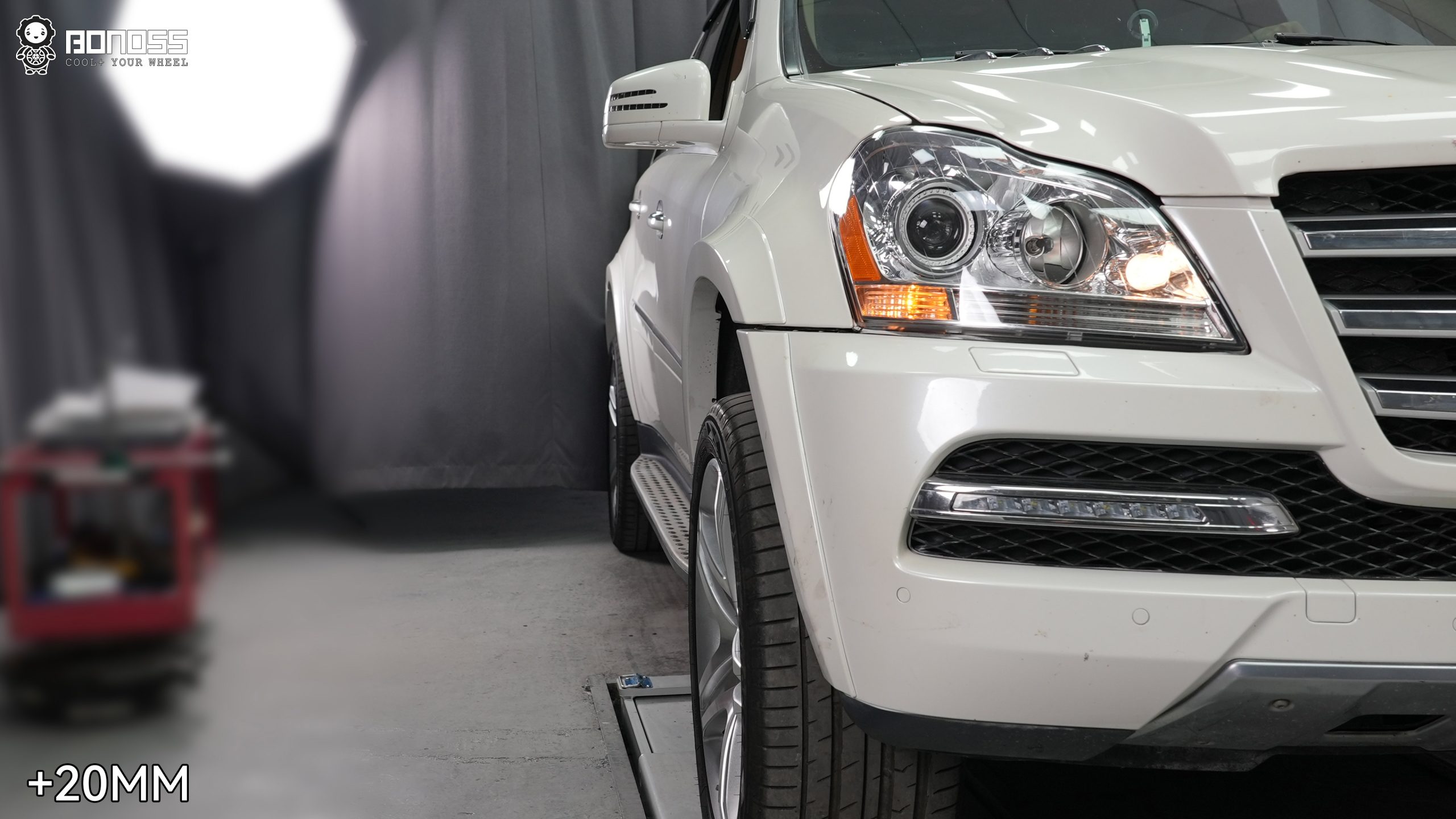 BONOSS Forged Lightweight Plus 2012 Mercedes-Benz GL-Class Wheel Spacers Front 20mm Rear 20mm Before and After (4)