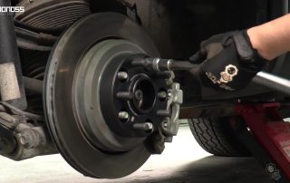 Top 2018 Jeep Grand Cherokee Wheel Spacers Steel vs. Aluminum BONOSS Forged Active Cooling Adapters Hubcentric Spacers Pros Before and After Example (3)