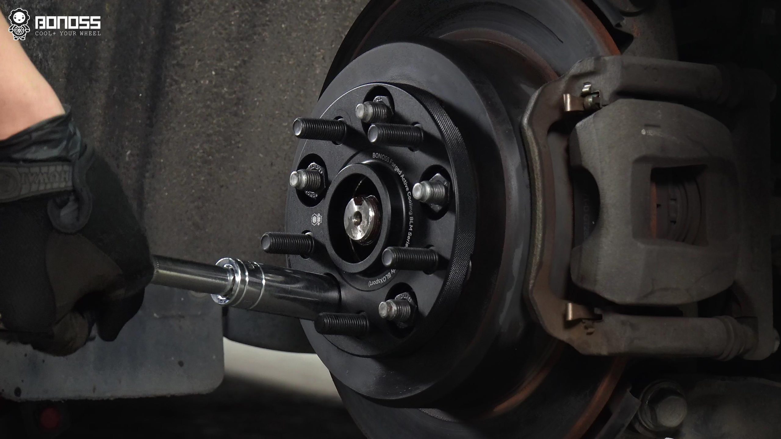 BONOSS Forged Active Cooling 2013 Toyota Mark X Wheel Spacers Front 15mm Rear 20mm Before and After (13)