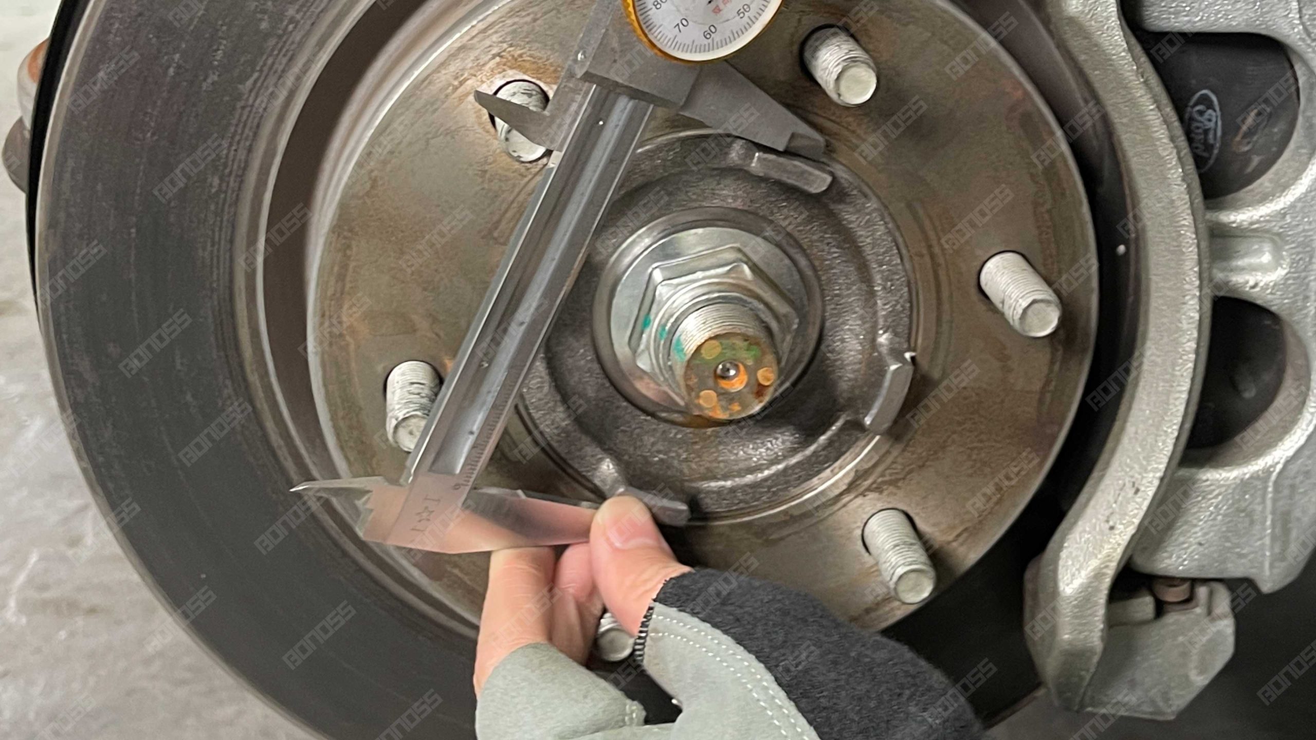 BONOSS Forged Active Cooling Hubcentric Bronco Wheel Spacers (2) Measuring the center bore (CB) data for the Ford Bronco