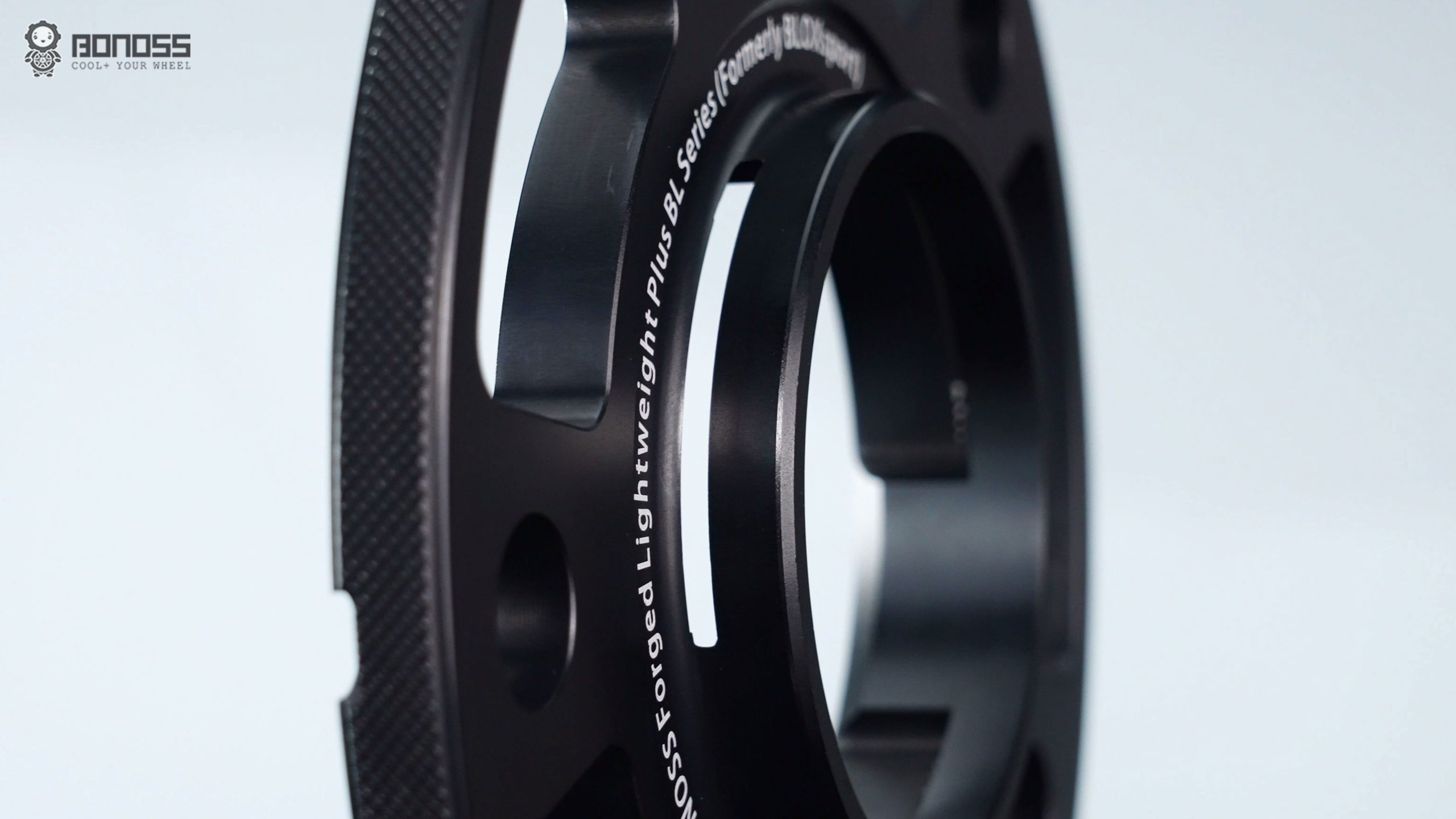 Safe Porsche Wheel Spacers Hub-Centric vs. Lug-Centric BONOSS Forged Lightweight Plus Adapters Hubcentric Spacers Before and After (1)