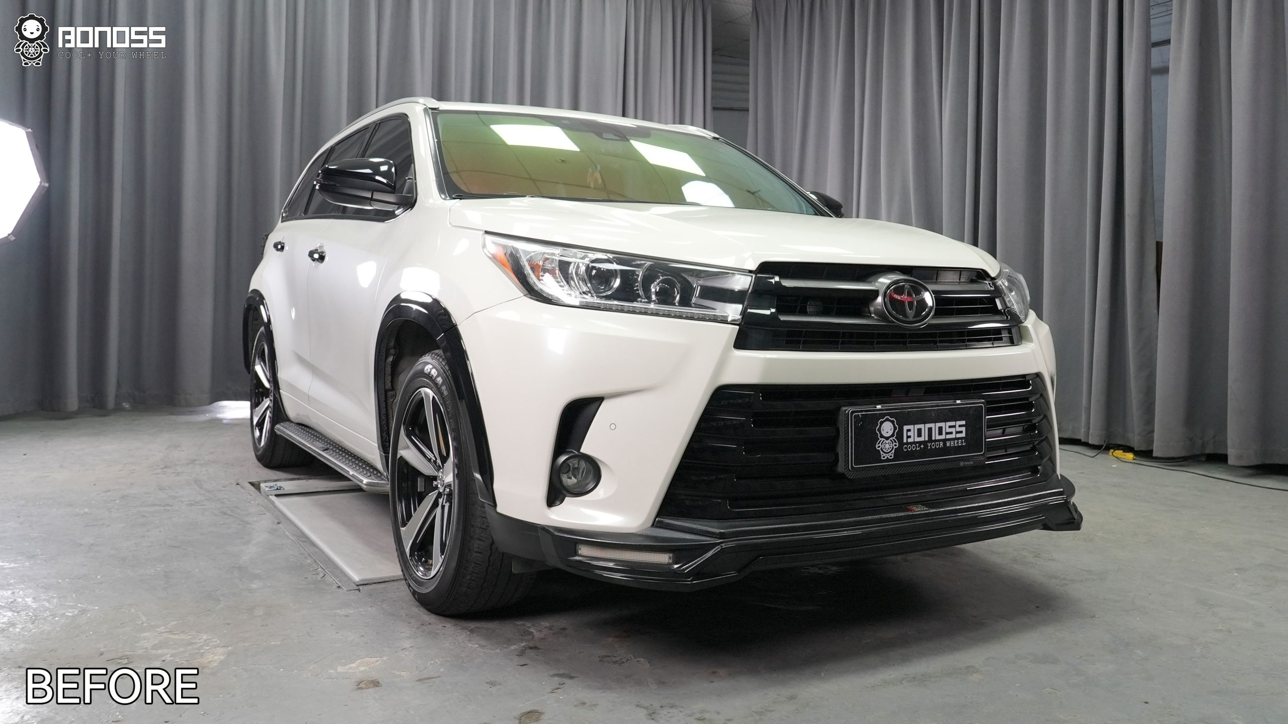 2018-toyota-highlander-wheel-spacers-before-full-car 2018 Toyota Highlander with body kit and sunken aftermarket wheels before wheel spacers installation