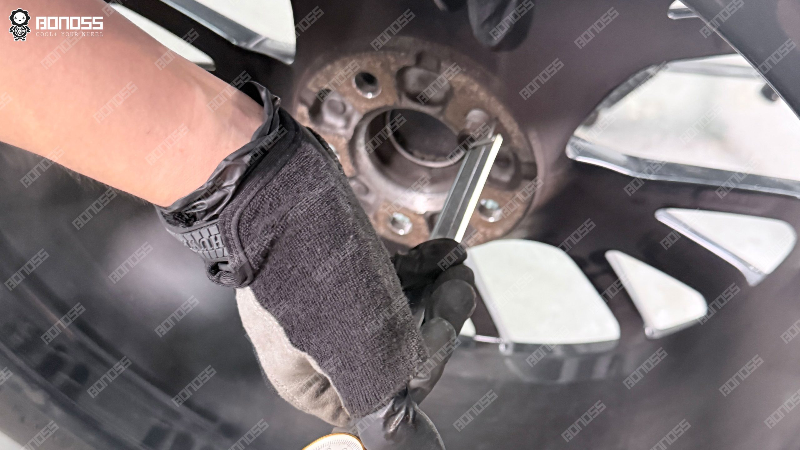 audi-sq5-stock-bolt-through-wheel-thread Audi SQ5 stock bolt thread through wheel for spacer install