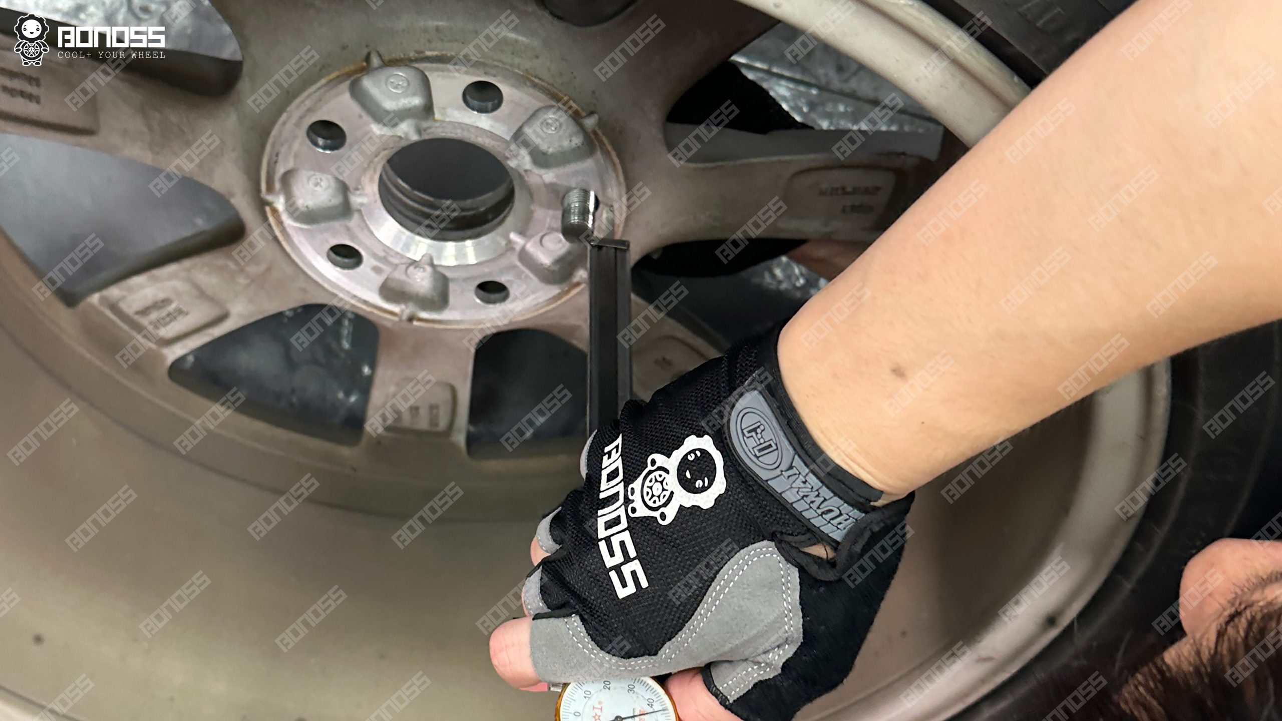 beetle-stock-bolt-through-wheel-thread Stock bolt thread engagement through wheel before spacer install