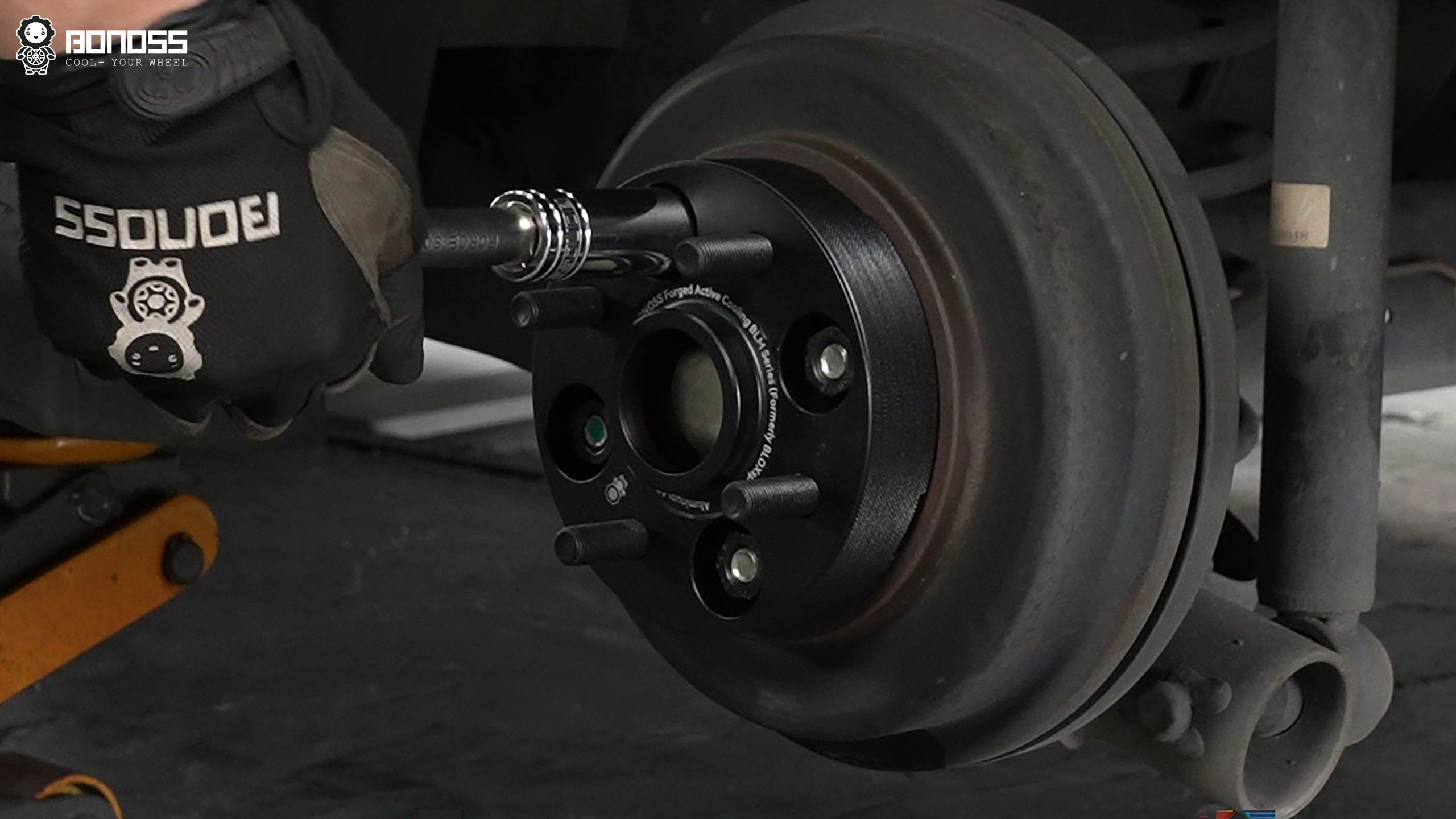 bonoss-30mm-wheel-spacers-torque-wrench-install installing BONOSS 30mm wheel spacers on 2016 Suzuki Swift with torque wrench