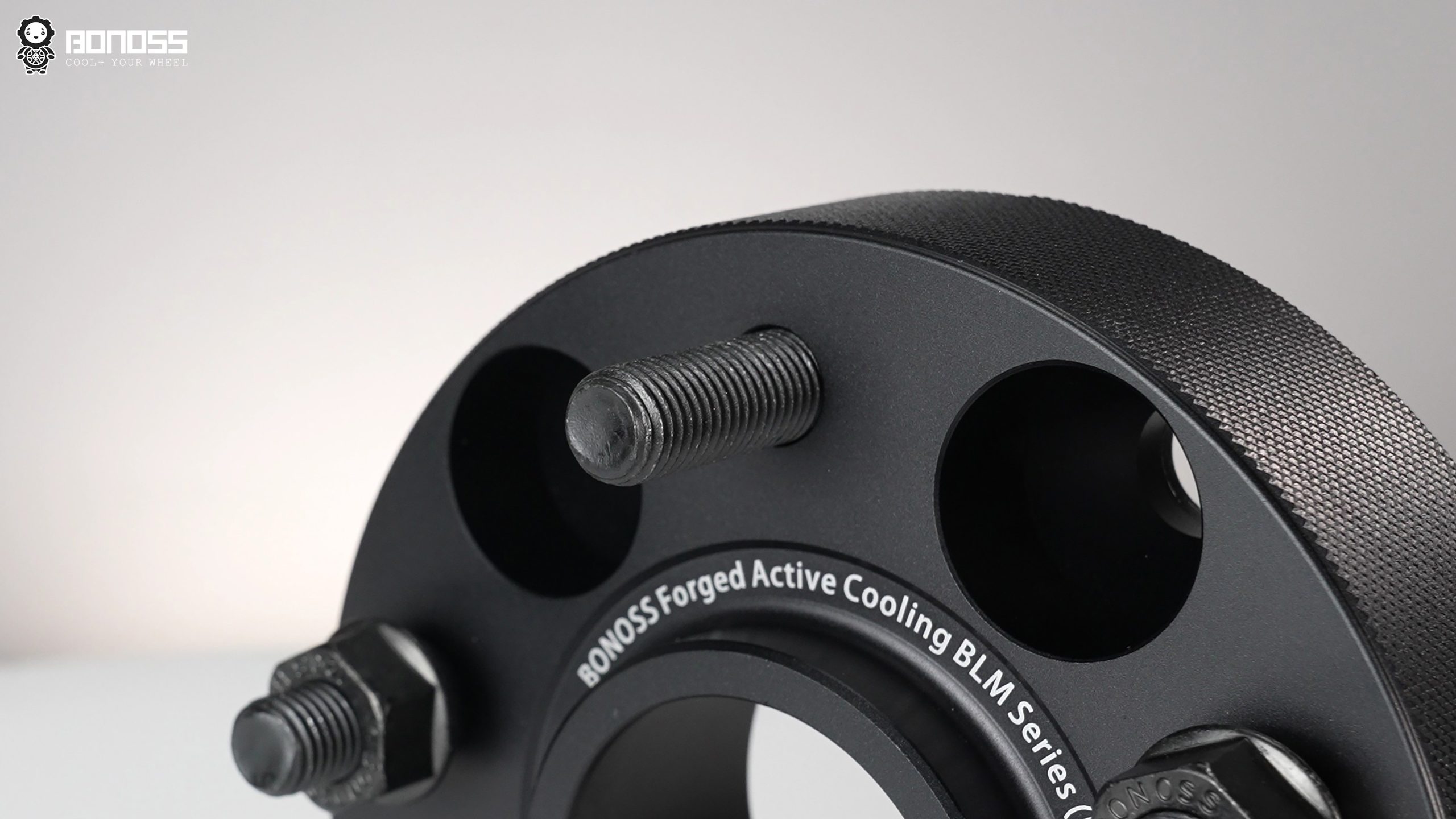 bonoss-forged-iso-grade-12-9-wheel-studs-closeup ISO grade 12.9 wheel studs on BONOSS forged wheel spacers for 2018 Toyota Highlander
