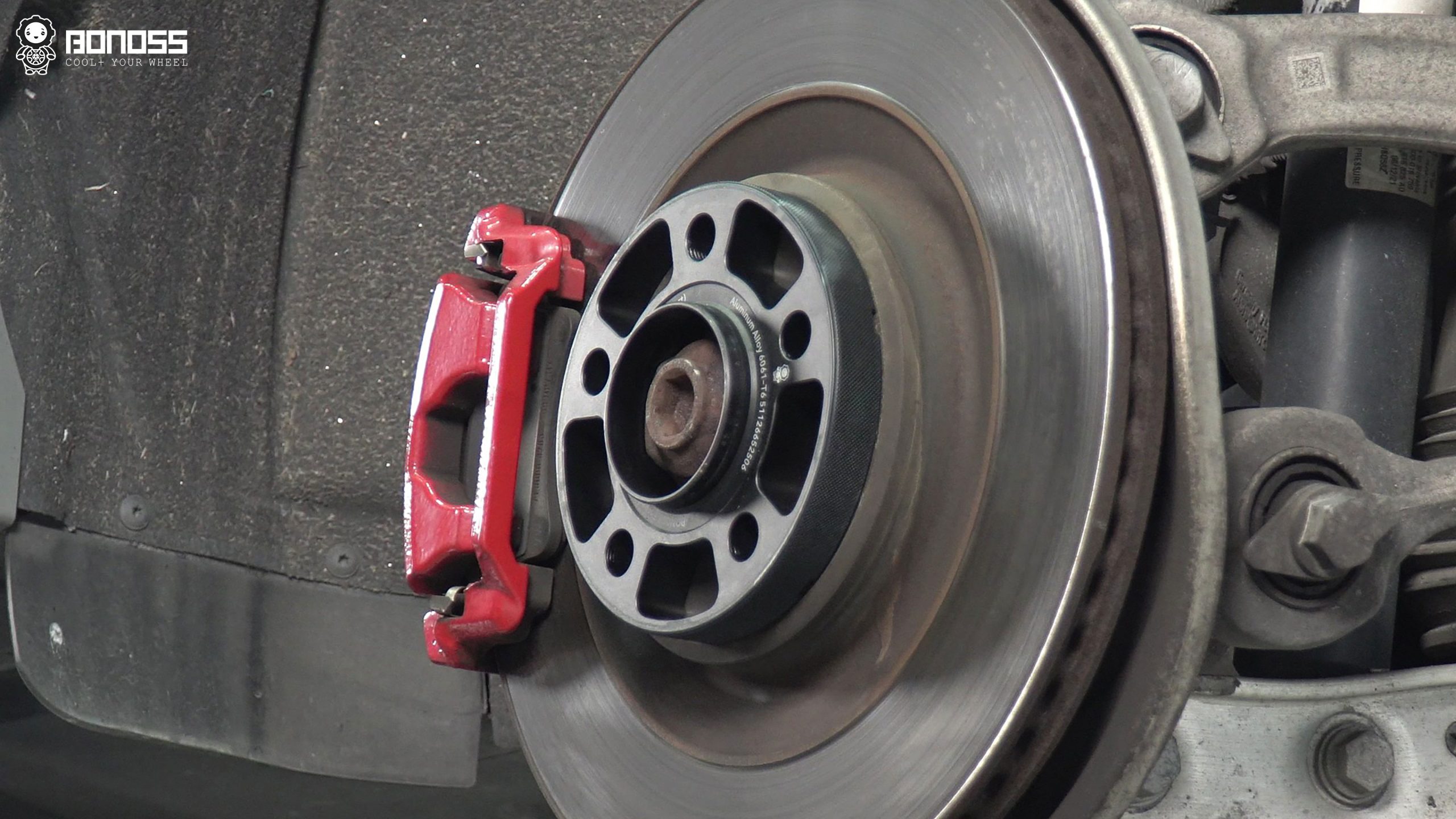 bonoss-hub-centric-wheel-spacers-installed-on-hub BONOSS hub-centric wheel spacer installed on Audi SQ5 hub