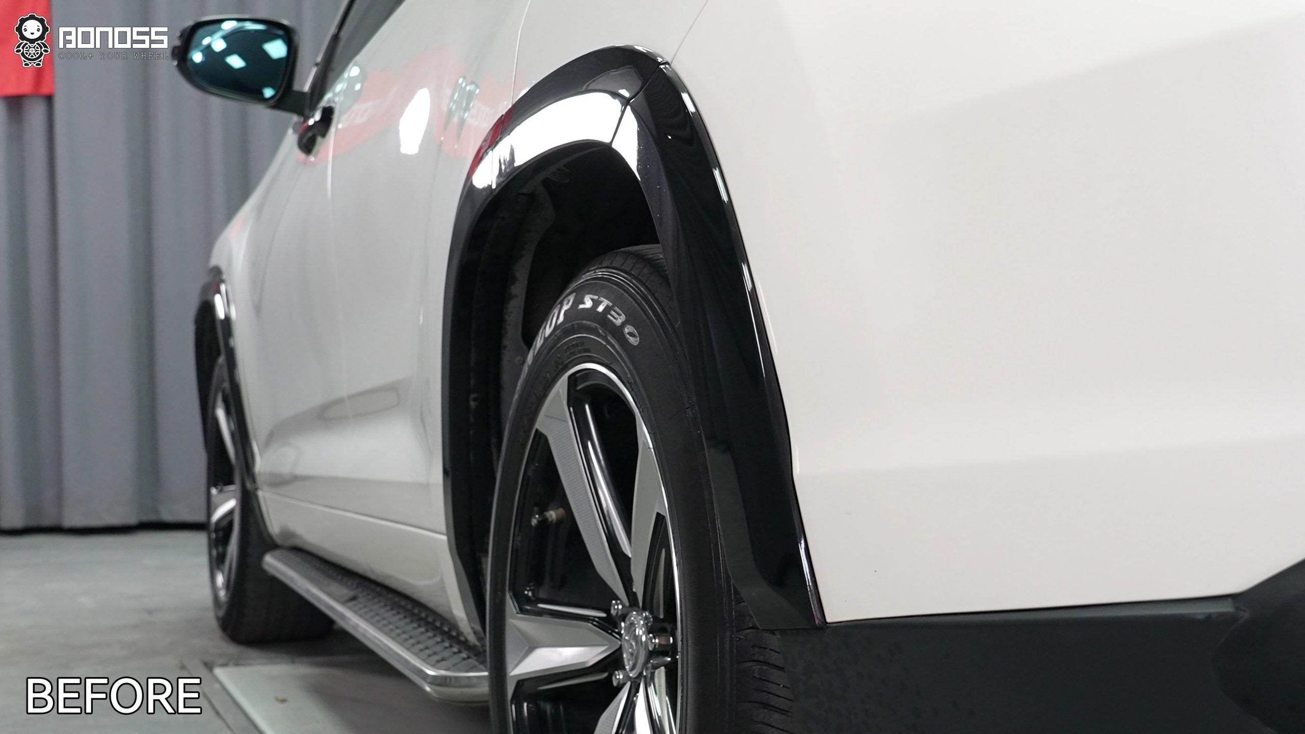 highlander-left-rear-wheel-before-spacers Left rear wheel of 2018 Toyota Highlander before 35mm wheel spacers showing tucked fitment