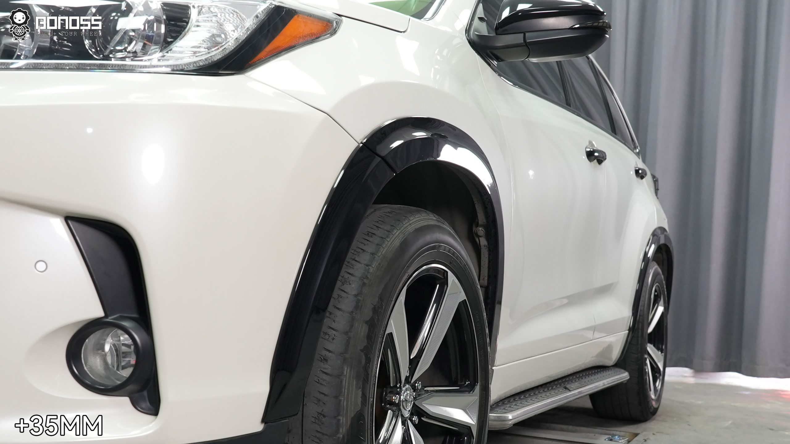 highlander-right-front-wheel-after-spacers Right front wheel of 2018 Toyota Highlander after 35mm wheel spacers showing flush stance
