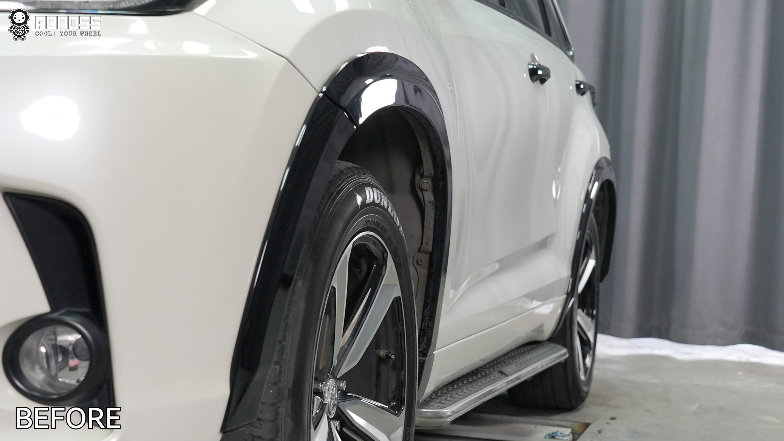 highlander-right-front-wheel-before-spacers Right front wheel of 2018 Toyota Highlander before 35mm wheel spacers installation