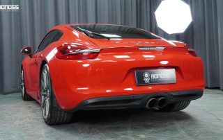2015 Porsche Cayman flush stance after 20mm wheel spacers installation