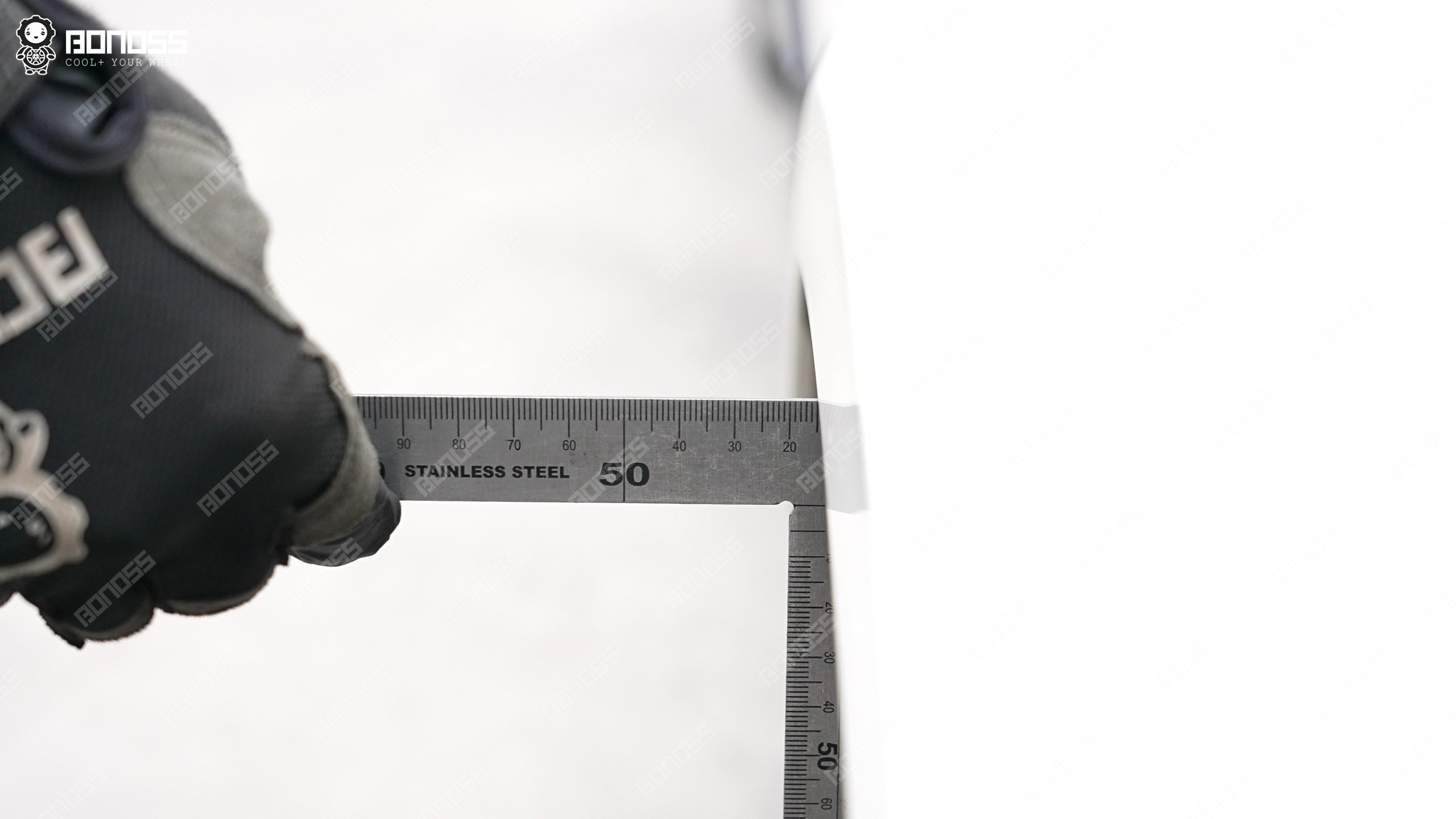 fl5-front-fender-gap-measurement-ruler Measuring front fender gap for flush fitment on 2023 Civic Type R FL5