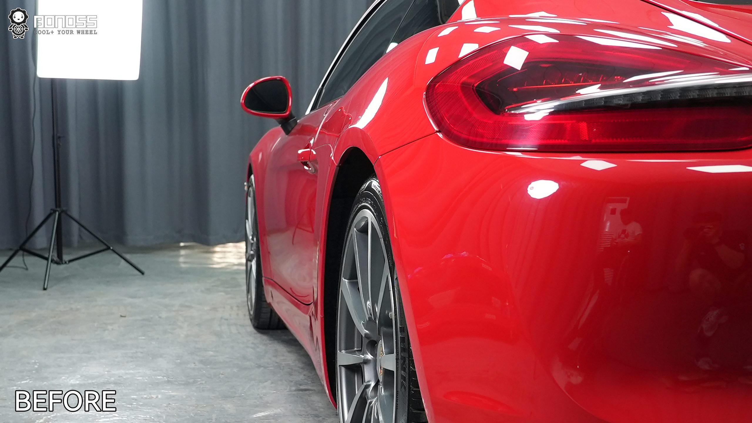 porsche-cayman-left-rear-wheel-before-spacers Left rear wheel of a 2015 Porsche Cayman before 20mm wheel spacers