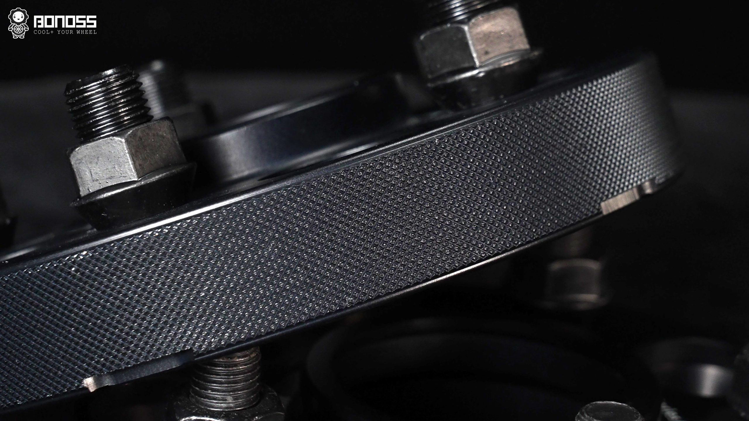 bonoss-tesla-model-y-wheel-spacers-side-knurling-design Close-up of the BONOSS wheel spacer side knurling design, which increases heat dissipation surface area