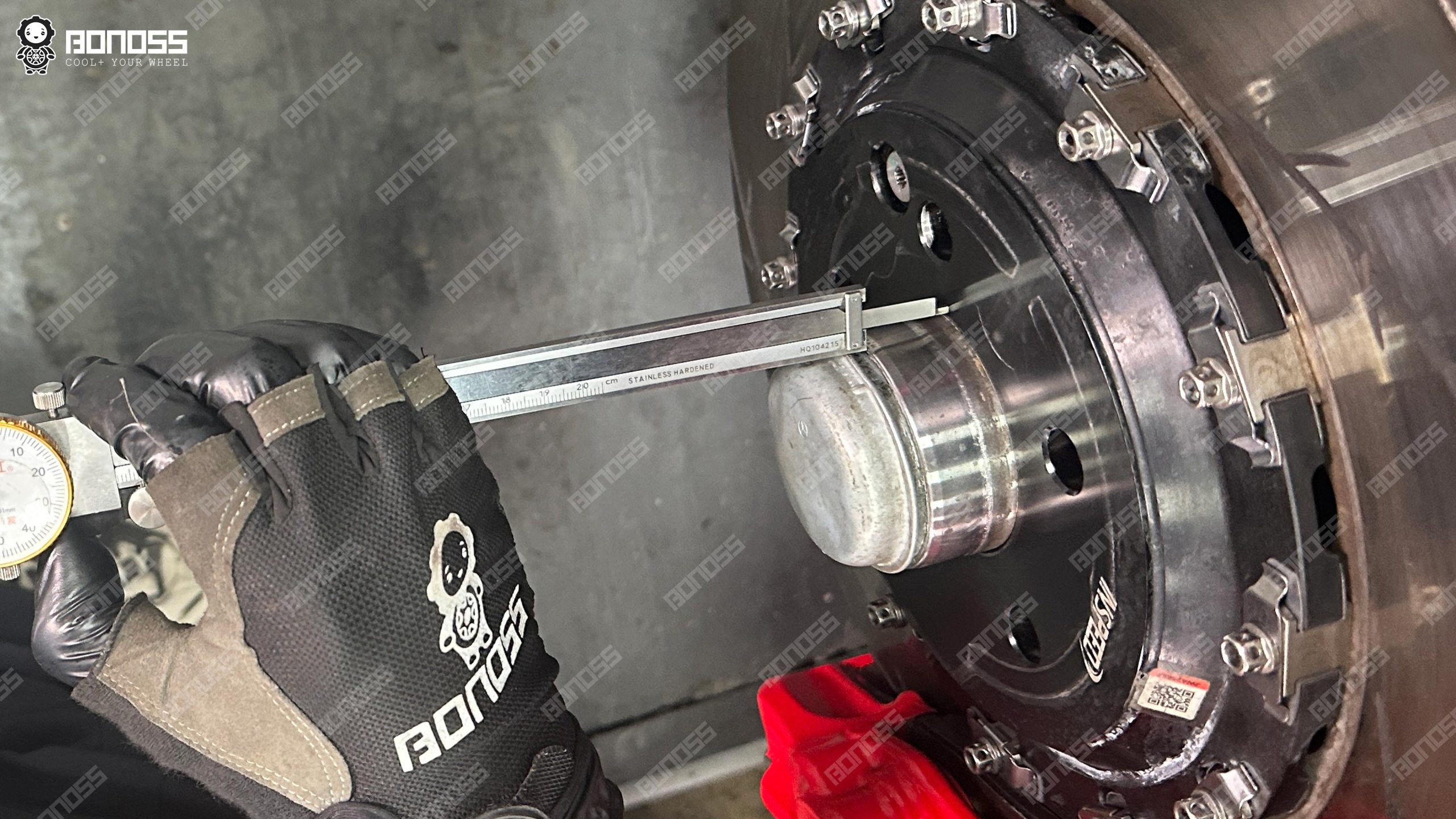 front-hub-protrusion-height-vernier-caliper-26-54mm 2017 Mercedes CLS front hub protrusion 26.54mm measured with vernier caliper