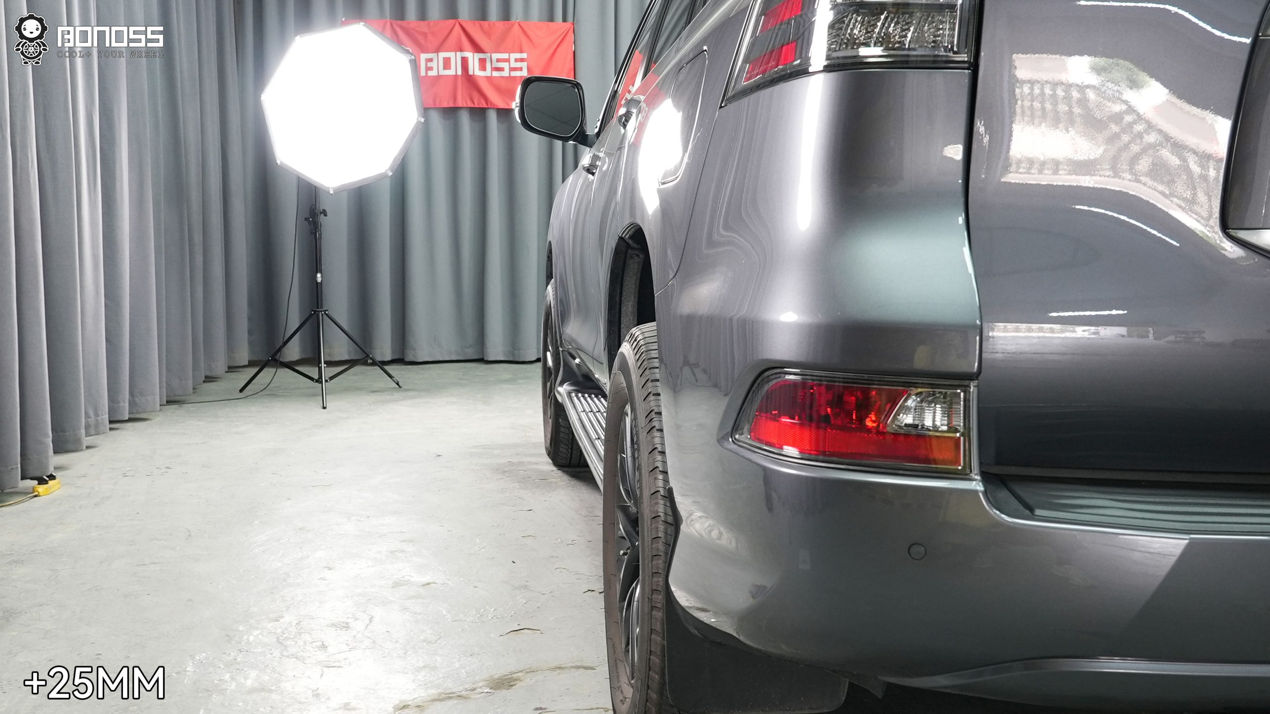 m12x1-5-wheel-spacers-lexus-gx-left-rear-wheel-flush-after Flush left-rear wheel result after M12x1.5 wheel spacers Lexus GX were installed using the correct torque sequence.